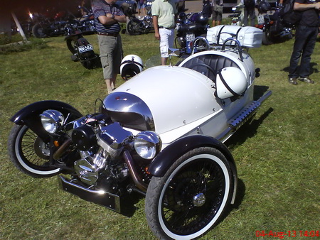 Tässäpä uusi Morgan 3-Wheeler